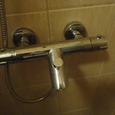 Apartment 2h