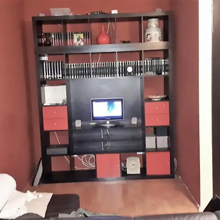 Apartment 2h *