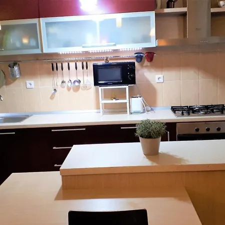 2h Apartment *