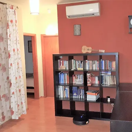 Apartment 2h